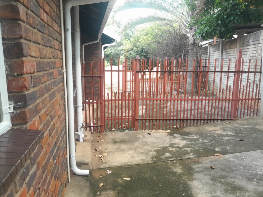 5 Bedroom Property for Sale in Cashan North West